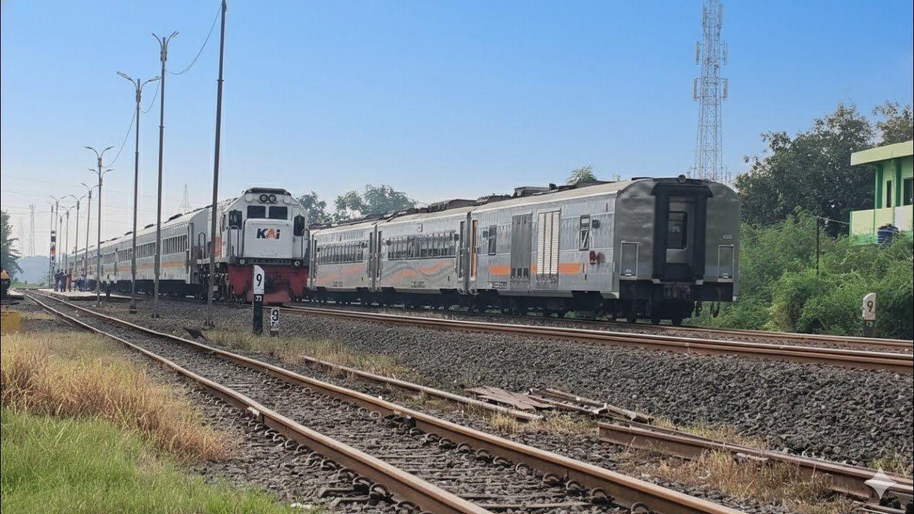 10 KERETA API NGEBUT‼️ADA YANG PAPASAN DI PERLINTASAN KERETA API JPL 174 STASIUN  KOSAMBI