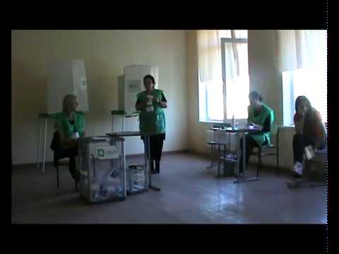 დავით  ნარმანიას  დედა, ქ ნი ნორა,   პირადად  აკონტროლებს  ამომრჩევლის ნებას!