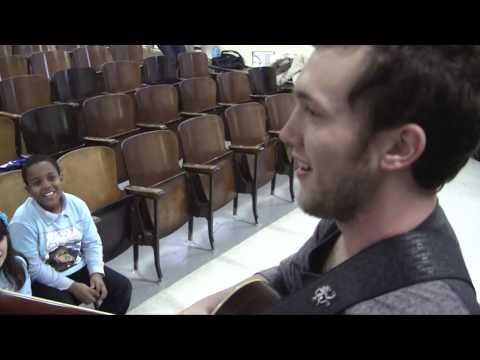 "Thriller" Phillip Phillips & PS22 Chorus