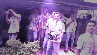Merayakan perpisahan....corat coret baju