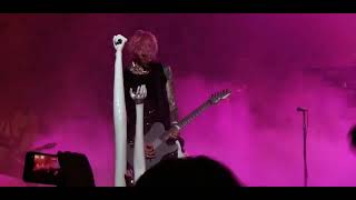 Machine Gun Kelly  Mainstream Sellout Tour. Jax,FL.6-14-22 "Papercuts"