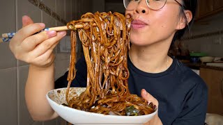 Receta de Jajangmyeon (Fideos Negros Coreanos) 🤤 | Cocina con Coqui