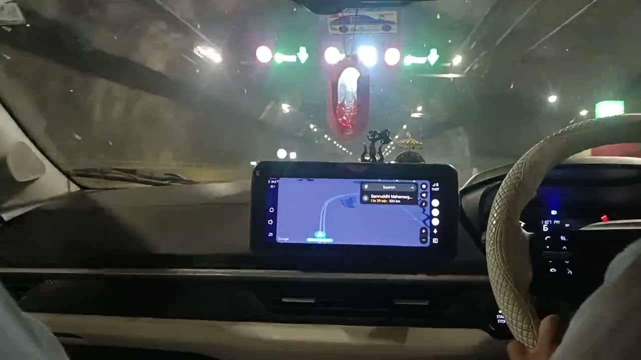 मुंबईला जाताना चा कसारा घाटातील समृद्धी महामार्गावरील दोन बोगदे लांबी  6 k.m जाता वेगळा येता वेगळा