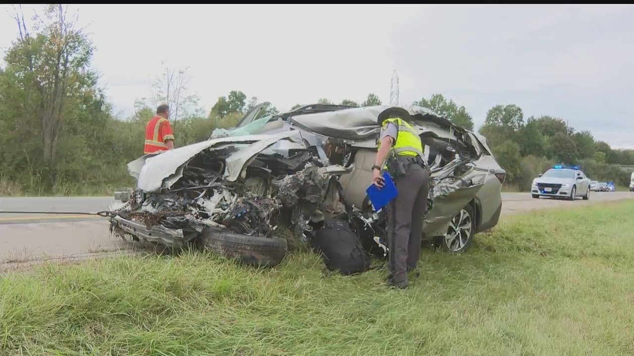 1 dead, 2 injured after car hits semi on Ohio Turnpike - YouTube