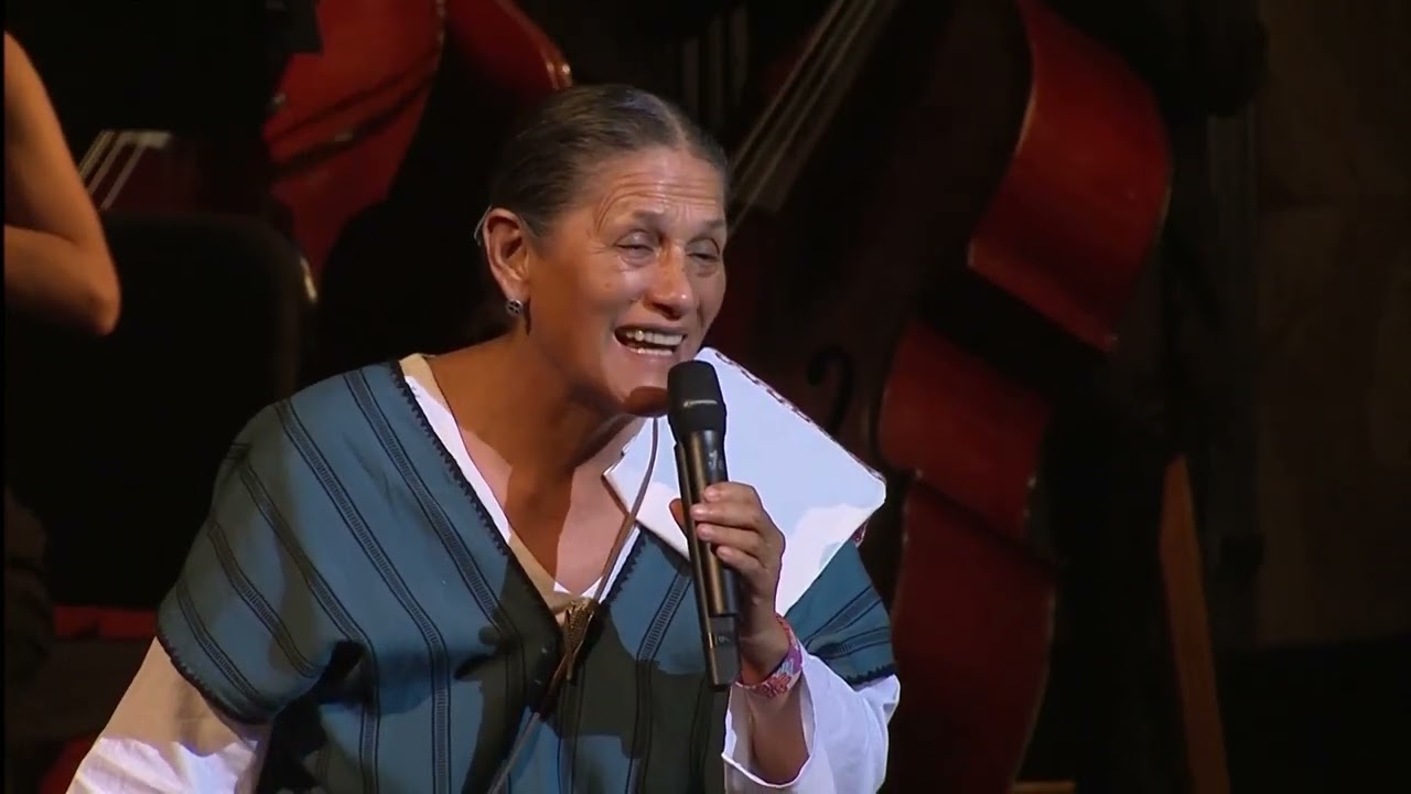 Homenaje Nacional | Es Elena Poniatowska. Letra: Jesusa Rodríguez. Música: Liliana Felipe.