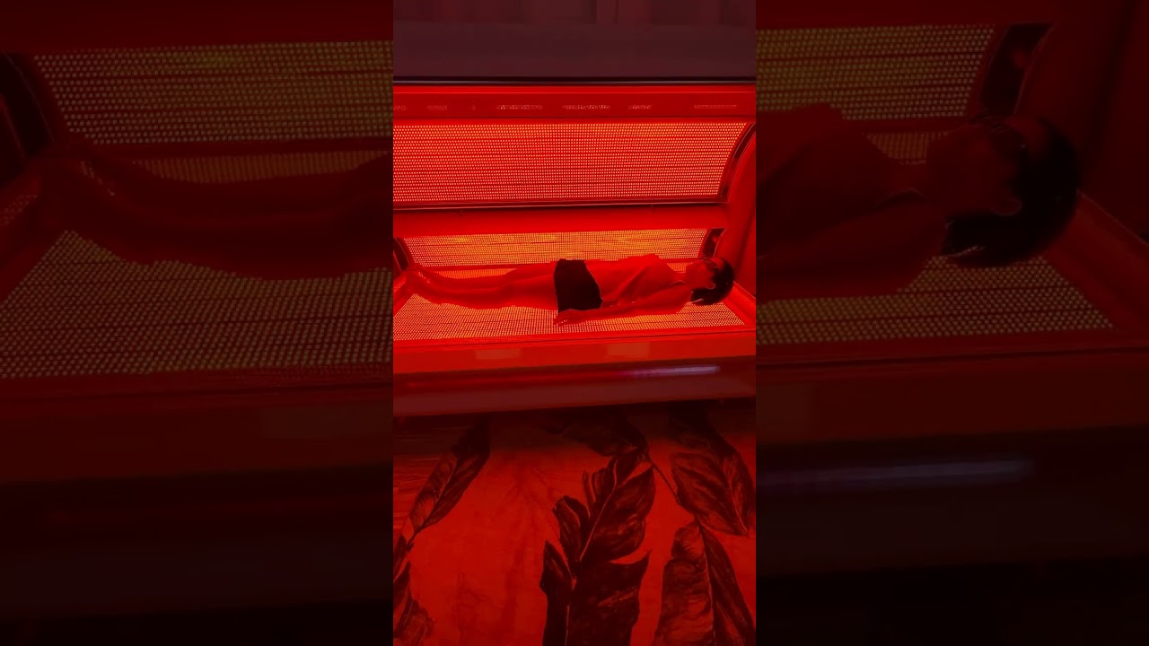 The Red Light Therapy Bed M4 is very simple to use