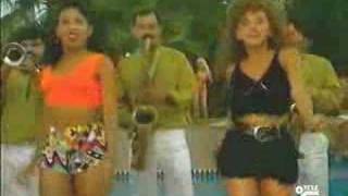 Video thumbnail of "Banda Blanca - Sopa de Caracol"