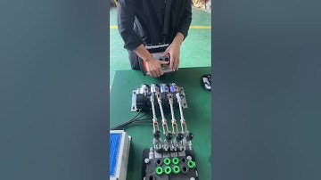 The remote control is wireless proportional valve wireless remote control#truckmountedcrane#crane