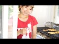 Japanese Street Food - Lady's Takoyaki Food Truck Octopus Balls Cooking Stall ASMR 大阪たこ焼き本舗まる