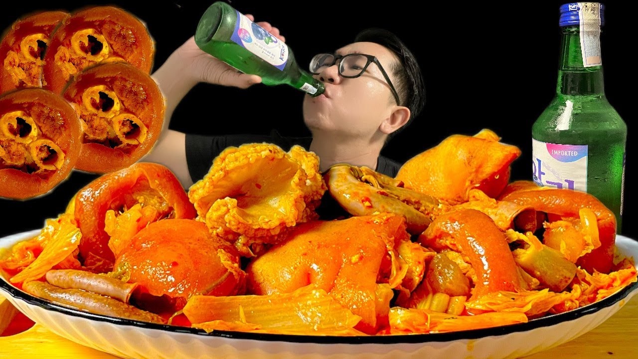 Melting Pork Leg in Spicy Kimchi Stew | ASMR Mukbang