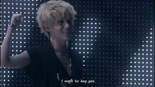 SHINee - Hello - jpn vers (1st concert in Japan) (ENG SUBS)