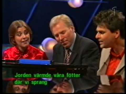 Helen Sjöholm & Niklas Strömstedt - Himlen är oskyldigt blå