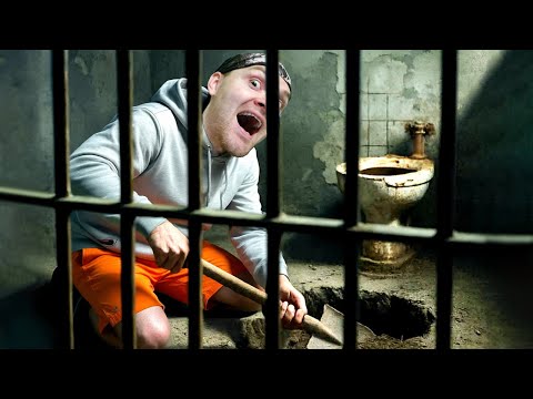 МЕНЯ ПОЙМАЛИ, НО ЭТИ РЕШЕТКИ МЕНЯ НЕ УДЕРЖАТ
