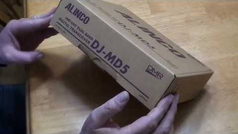 Alinco DJ-MD5 unboxing DMR 2 meter 70 centimeter