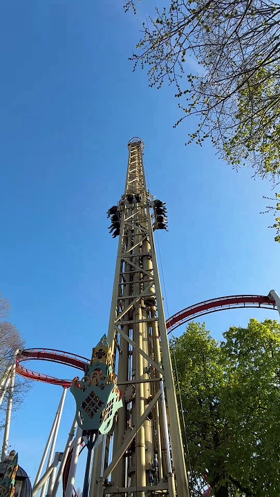 Dropped from 63 METERS 😱💥 | Surviving The Golden Tower 🇩🇰