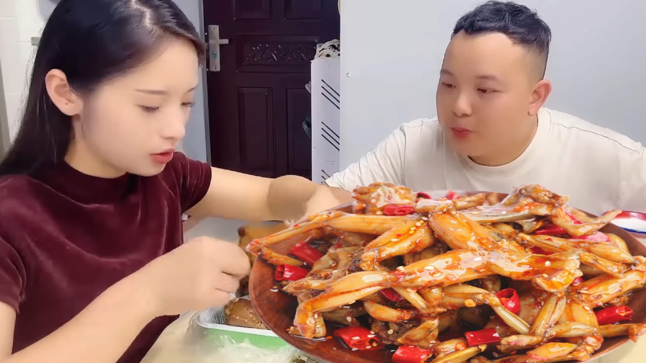 蠢老公不让我吃红烧肉，我偷偷给他吃芥末【九零后夫妻】