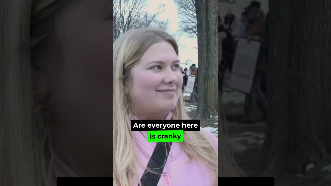 Либеральные женщины наконец-то встретили достойного соперника!! Кукла Эдгар — просто безумная! 