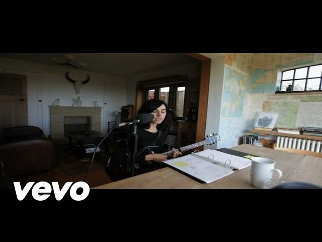 PJ Harvey - Glorious Land