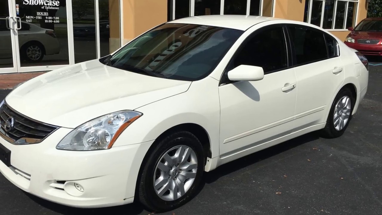 Nissan Altima: Cleaning Nissan Altima: Cleaning