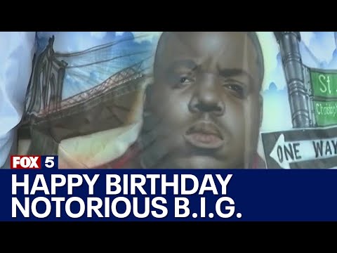 Brooklyn rapper Notorious B.I.G. honored for 51st birthday