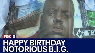 Brooklyn rapper Notorious B.I.G. honored for 51st birthday