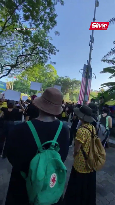 Sekitar himpunan tuntutan reformasi 100 peratus di Parlimen