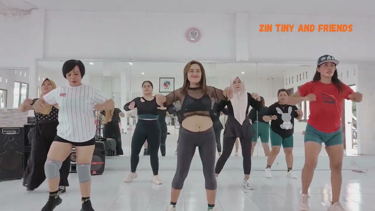 Party Sentak#Ora Urus#zumba kupang#zin tiny#zumba pitoby#