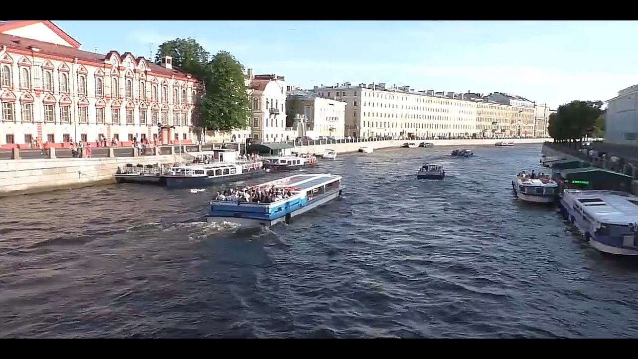 Невский проспект.  Вечер, люди и прочее.  19. 07. 25.