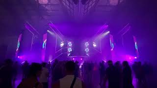 Whiteout & Omnia - U