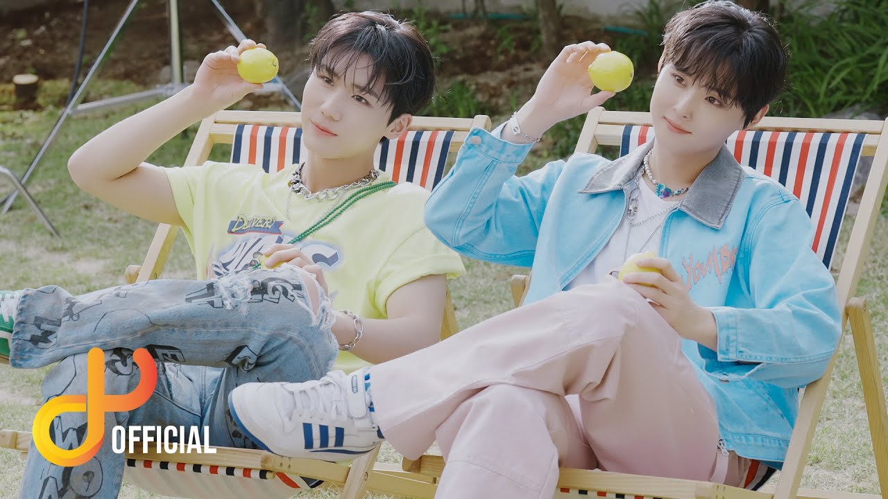 NINE to SIX] 1st Single Album 'GOOD TO YOU' Jacket Making Film