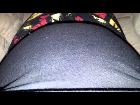 (Belly slap)Slapping mosquito off pregnant belly