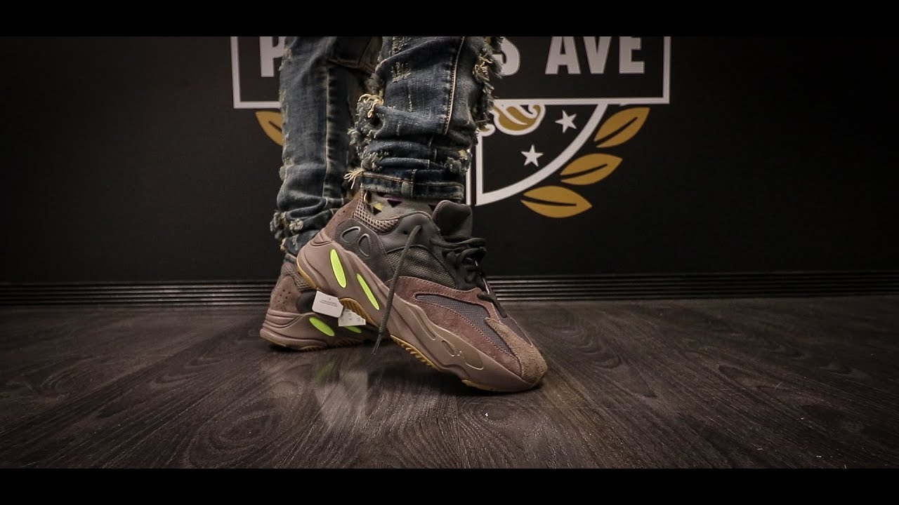 yeezy wave runner mauve on feet