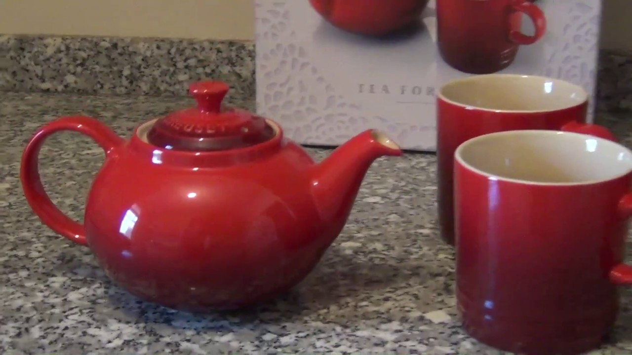 Featured image of post Le Creuset Teapot Set Le creuset flower tea pot teacup saucer set with stoneware filter icy green