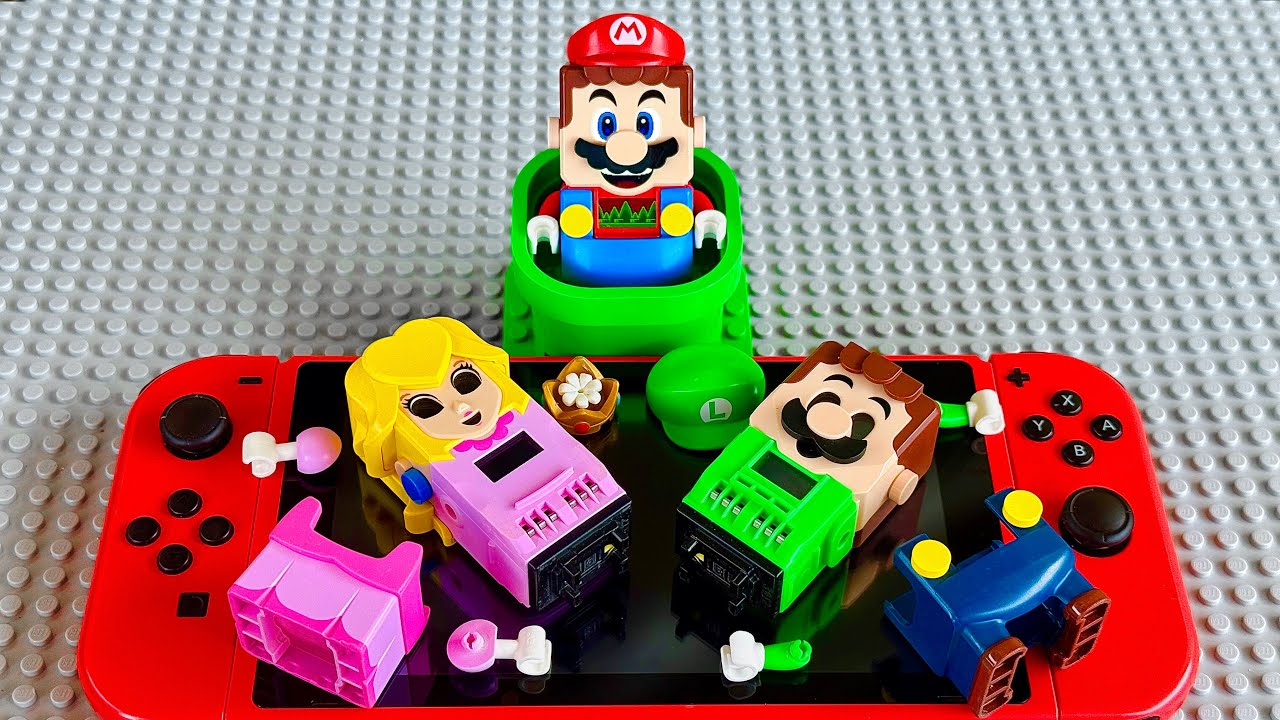 Lego Mario needs 10 Green Mushrooms to wake Peach and Luigi up! 
