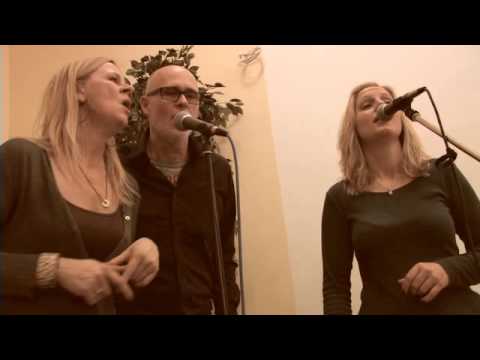Siggi TV Gotta get a message to you ( Bee Gees ) Cover by Michi Wagner