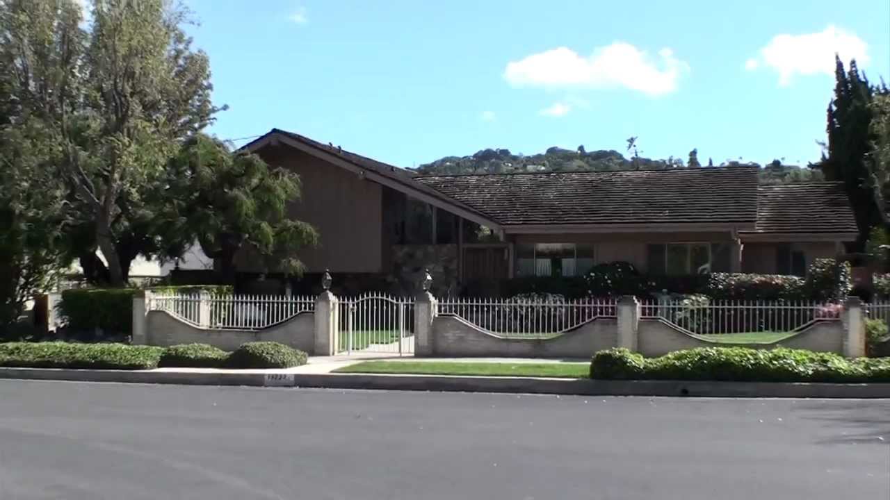 Studio City, California - Brady Bunch House HD (2012) - YouTube  