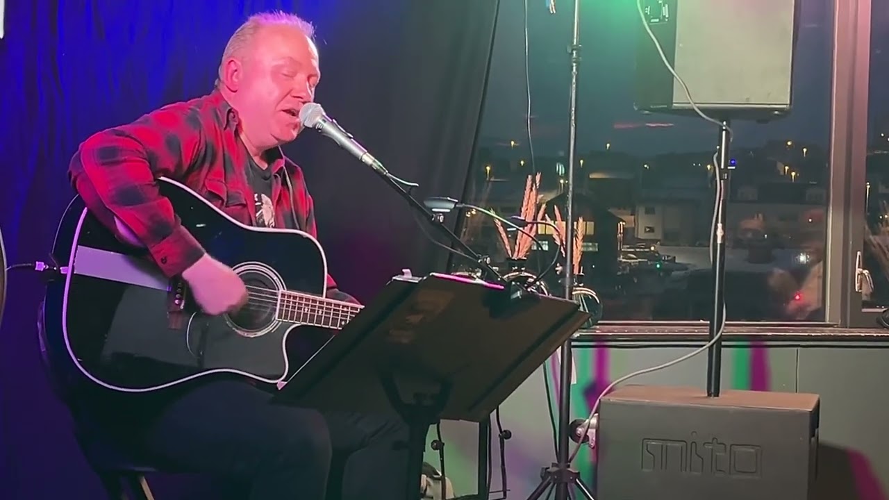 Pedro - Båten går. Vardø 11/23