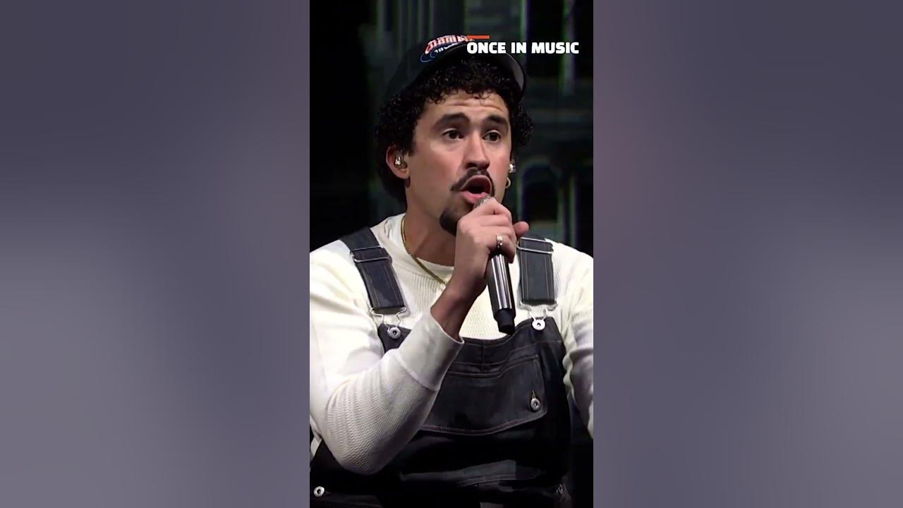 ¿NUEVAYoL en Nueva York? Bad Bunny deslumbra en la SNL con uno de sus más recientes éxitos🤩🇵🇷