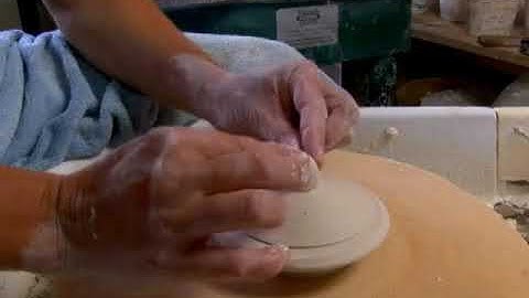 Attaching a Knob to a Pottery Lid Cover