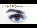 Capture de la vidéo Sinéad O'connor - The Year Of The Horse (Live 1990)