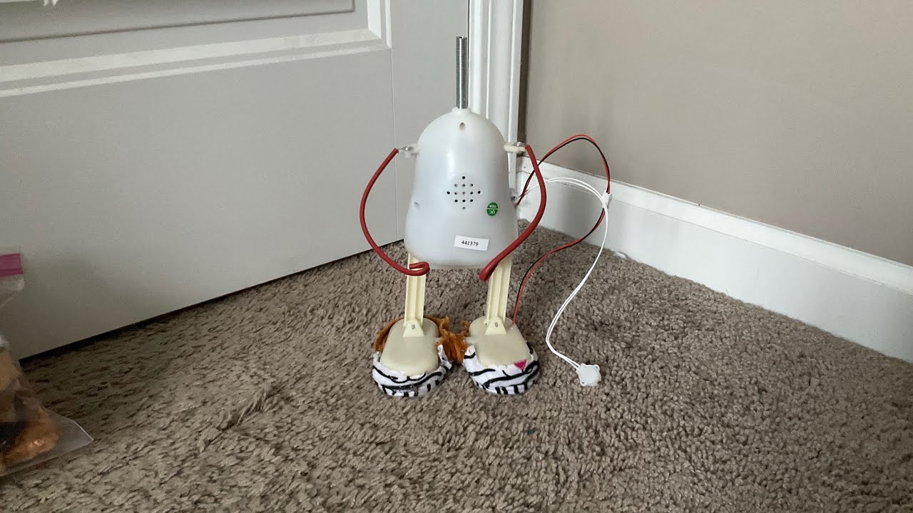 READ DESCRIPTION Gemmy 2025 “Hot Hot Hot” Flirty Flasher Bear Mechanism No Fur