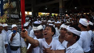 Download lagu Ritual Sakral Kesurupan massal ‼️ Tradisi Ngerebong, Kesiman Denpasar, Bali (20/8/23)