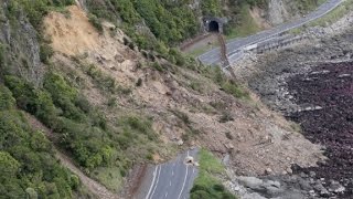 New Zealand surveys damage after 7.8-magnitude quake