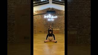 ACRO LAPDANCE WORKSHOP | PRAHA