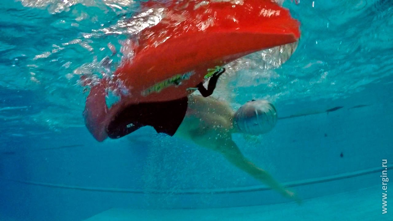 Детская тренировка по каякингу в бассейне съемка на GoPro HERO5 и Dome Port