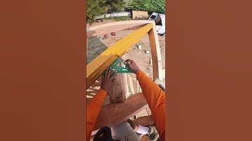 Tip on a irregular hiprafter #shortvideo #diy #wooddesigner #carpentry #constructionchannel #shorts