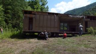 Using a platypus to move a mobile home