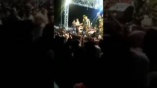 HEBOH//OM ADELLA DIBUBARKAN DI PAMEKASAN MADURA/live depan MASJID