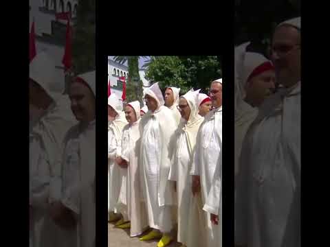 موكب الملك محمد السادس يمر وسط حفاوة شعبية بتطوان    