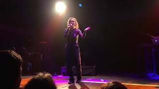 Rae Morris - Dancing with character 2018 live